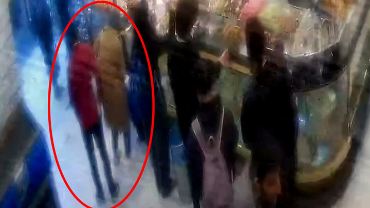 Adana'da cep telefonu hırsızı yakalandı! 'Cep telefonu gördüğümde dayanamayıp çalıyorum'