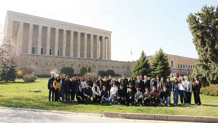 Yürüyen Köşk’ün çınarı Anıtkabir’de