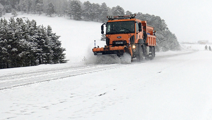  Birçok il beyaza büründü Kalktık kar yağıyor, bu sene kış çok ağır geçti