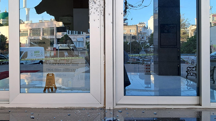 Belediye binasına ateş açan şahıs gözaltına alındı