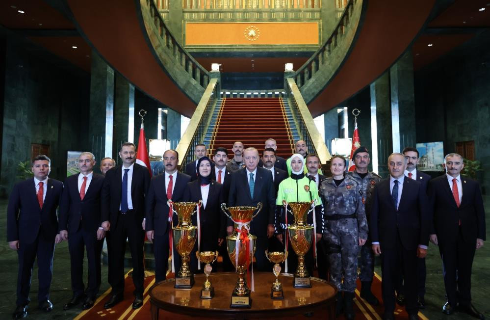Cumhurbaşkanı Erdoğan Türk Polis Teşkilatı'nın 181. yılını kutladı