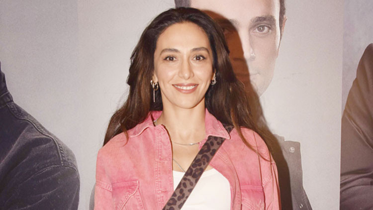 Ebru Aytemur: Aşka inanmak istiyorum