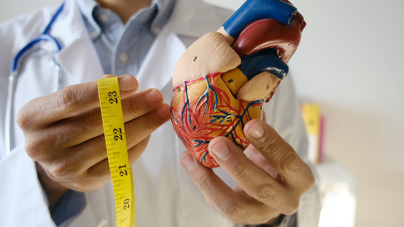  Büyük kilo kaybı başlı başına yeterli değil