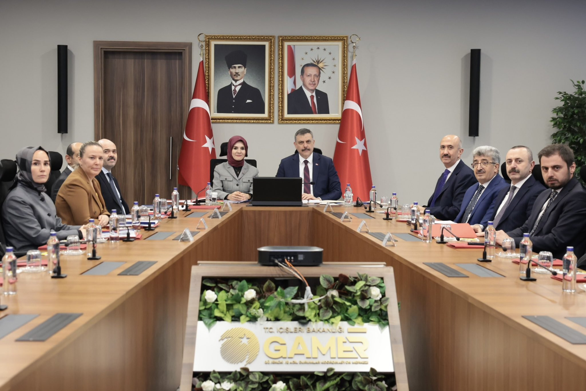 Bakanlar Göktaş ile Çiftçi, valilerle çevrimiçi toplantı gerçekleştirdi