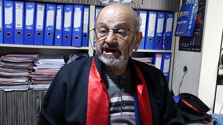 İçinde ukde kalmıştı: 77 yaşında üniversite hayalini gerçekleştirdi | 'Öğrenciler bana 'dede' diyordu'