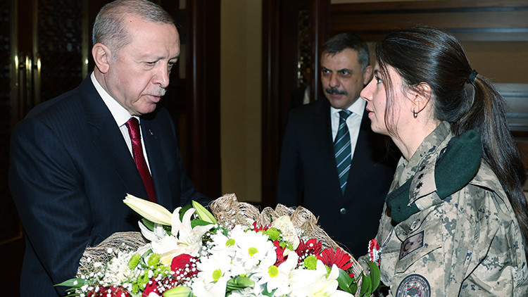 Cumhurbaşkanı Erdoğan, Bakan Çiftçi ve beraberindeki polisleri kabul etti