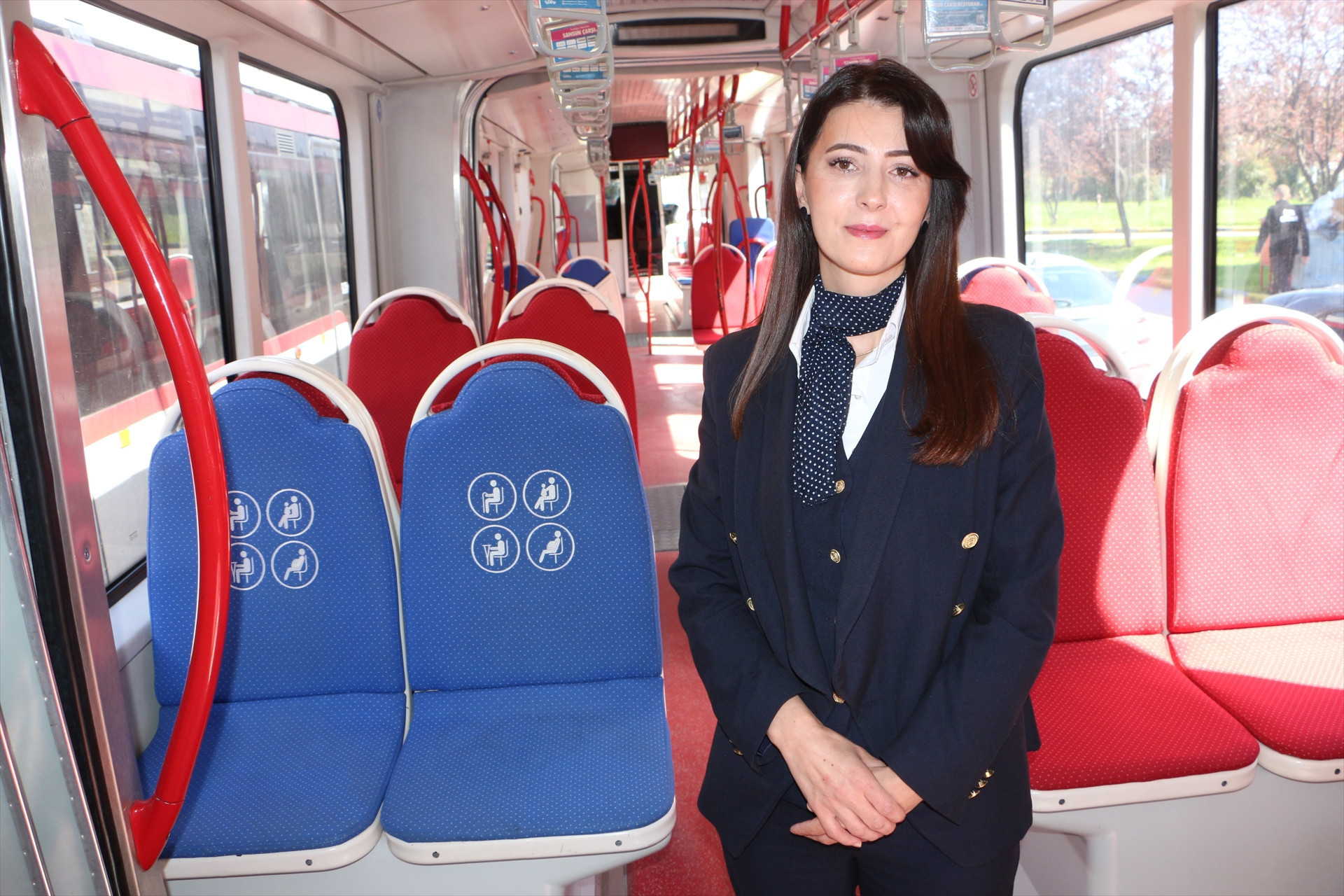 KENDİNİZİ DAHA ÖZ GÜVENLİ HİSSEDİYORSUNUZ