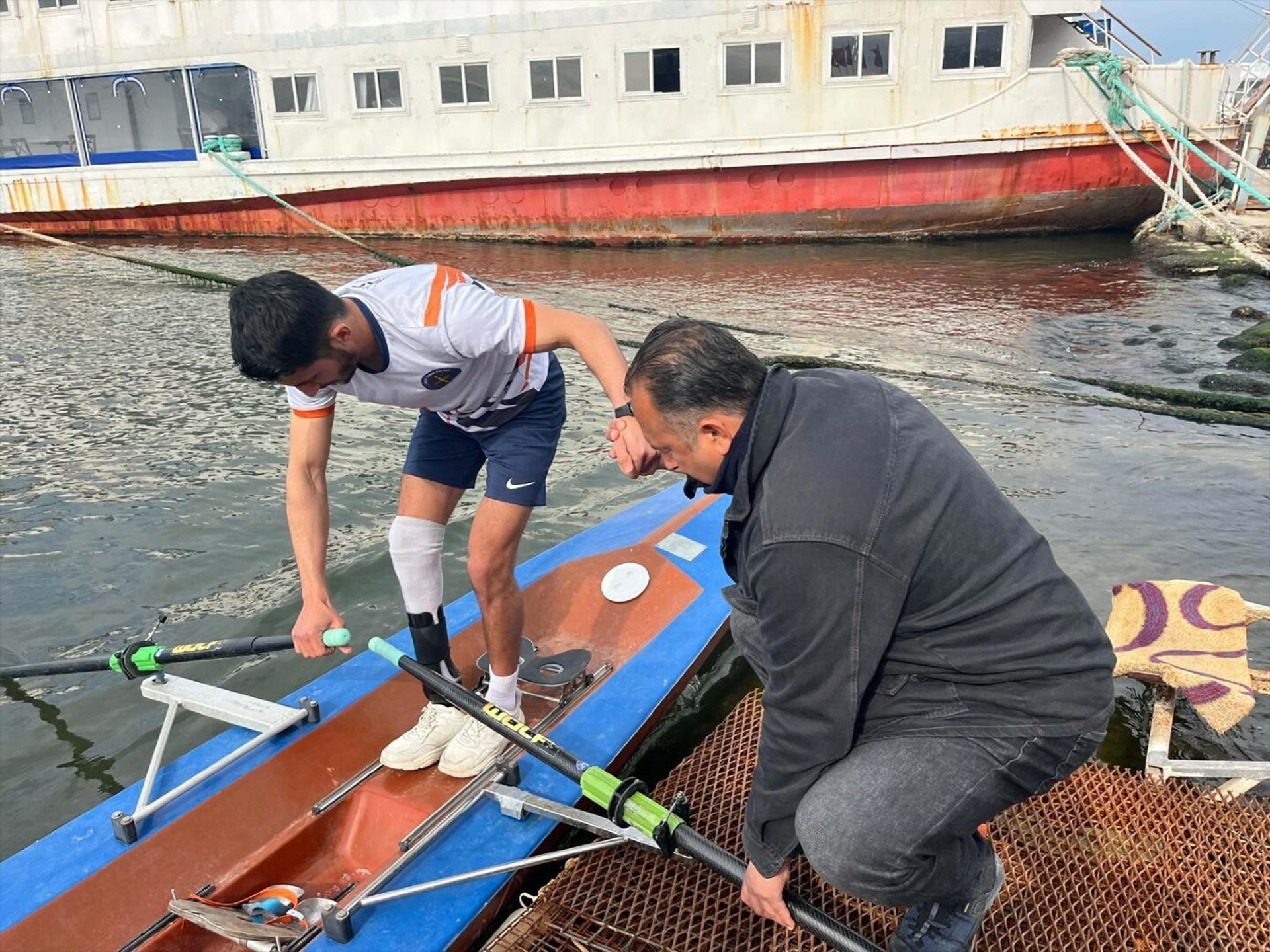 Sağ ayağını kaybeden Batuhan Taş, kürek sporuyla hayata tutundu Örnek olabileceğime inandım