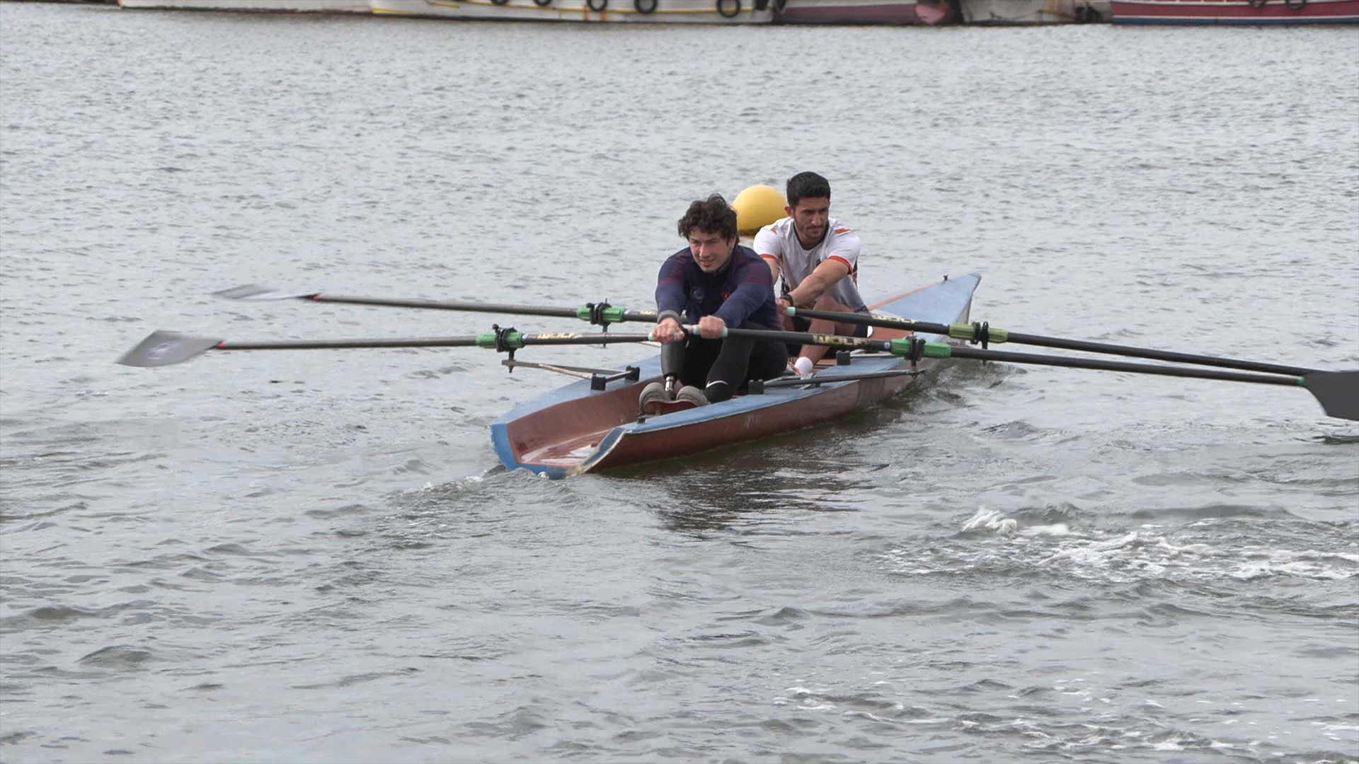 Sağ ayağını kaybeden Batuhan Taş, kürek sporuyla hayata tutundu Örnek olabileceğime inandım