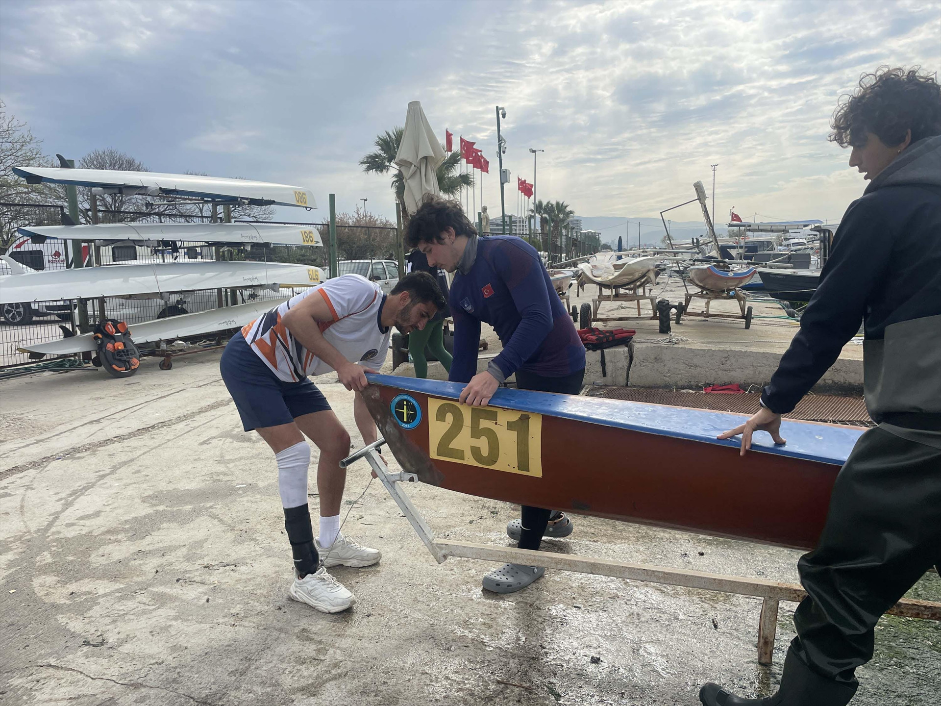 BİZİ ÇOK MUTLU ETTİ