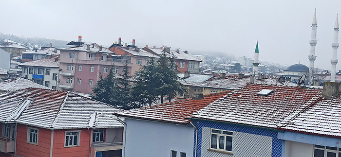 Kar yağışı başladı: Lapa lapa kar yağıyor Kış maalesef bizi terk etmiyor