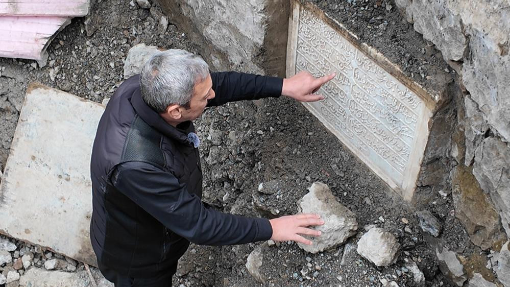  Babalarının vasiyetini yerine getirmişler 1888 tarihinde yapıldığını tespit ettik