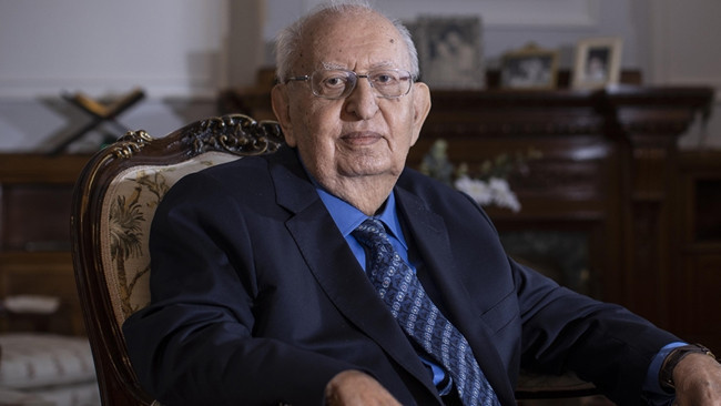 Eski TBMM Başkanı Hüsamettin Cindoruk hayatını kaybetti