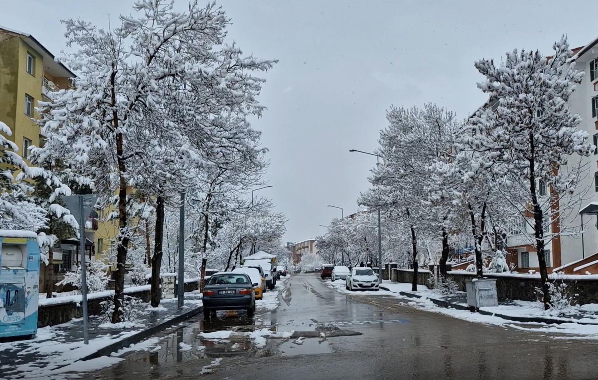 100 KIRSAL MAHALLENİN YOLU KAPANDI