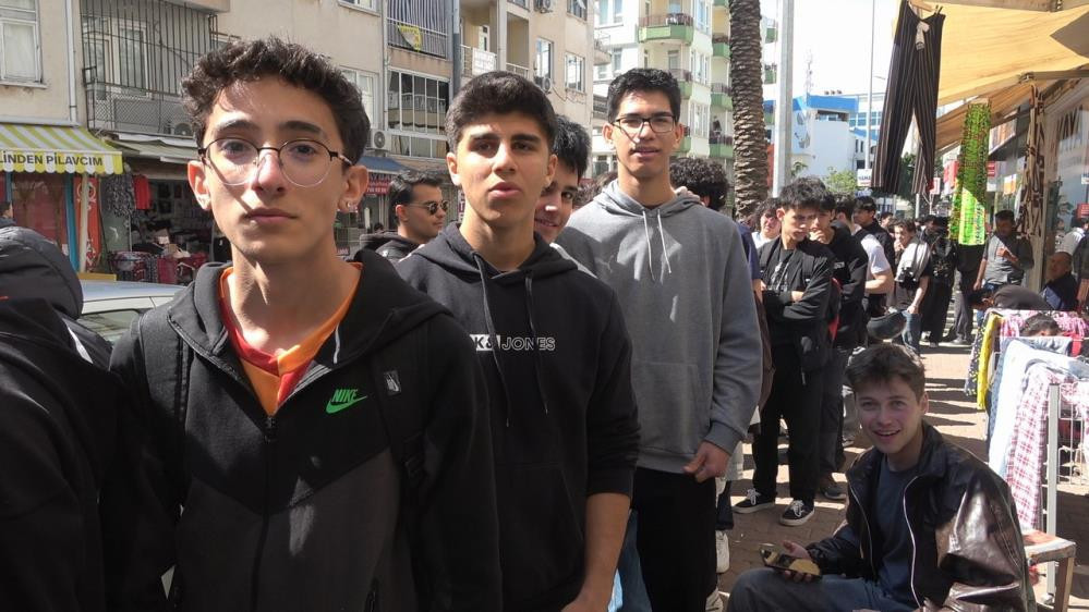  Her şey 200 liradan satılıyor