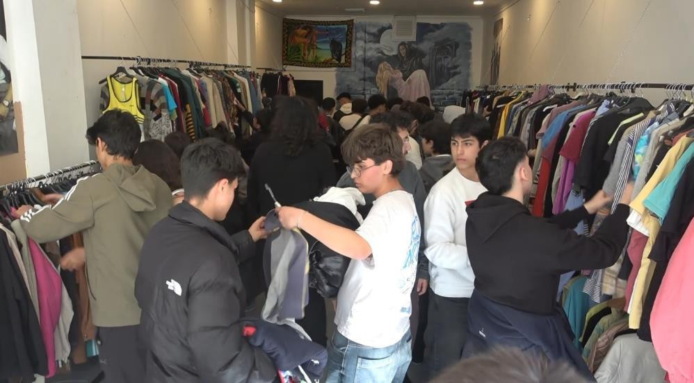  Her şey 200 liradan satılıyor