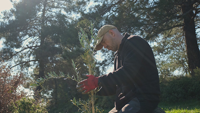  Belgesele de konu oldu Gönüllü olarak köy köy geziyor | Birilerinin bunu yapması gerekiyordu