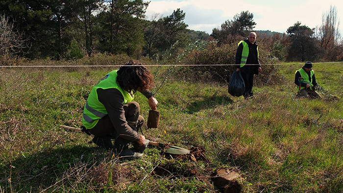  Belgesele de konu oldu Gönüllü olarak köy köy geziyor | Birilerinin bunu yapması gerekiyordu