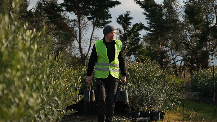  Belgesele de konu oldu Gönüllü olarak köy köy geziyor | Birilerinin bunu yapması gerekiyordu