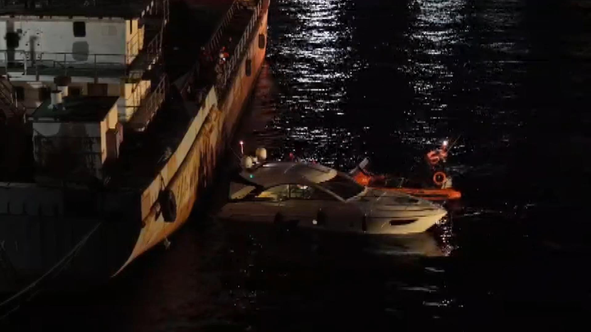 Üsküdar'da tekne gemiye çarptı: 5 kişi kurtarıldı