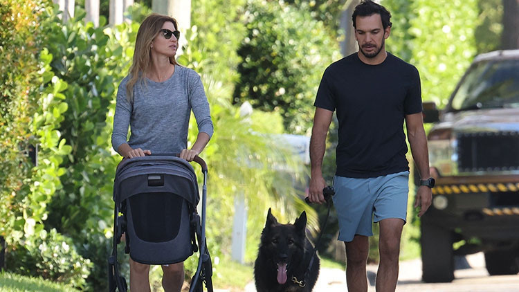 İhanet söylentilerinin gölgesinde genç aşkıyla gizlice evlenmişti… Şimdi mutluluktan yüzünde güller açıyor