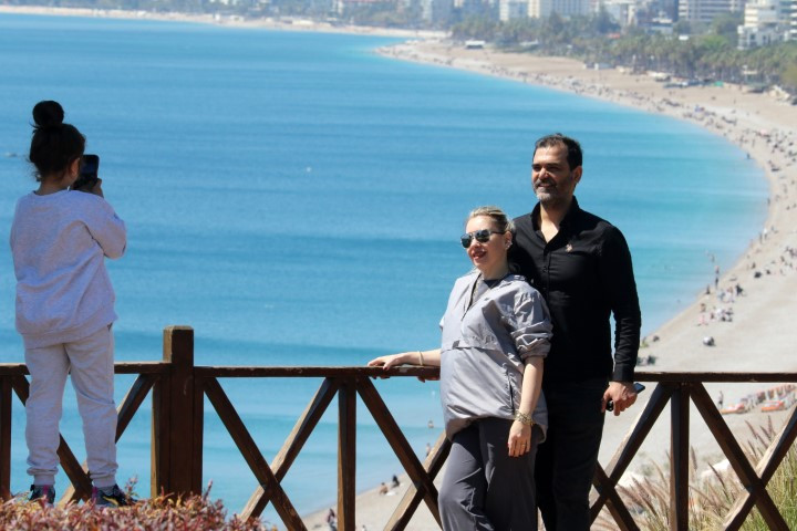 Sıcak havayı fırsat bilenler plaja koştu