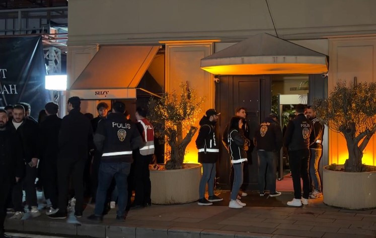 İstanbul'da uyuşturucu operasyonu... Gözaltına alınan şüpheliler adliyeye sevk edildi