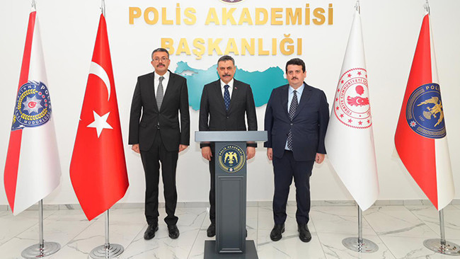 Bakan Çiftçi, Polis Akademisi Başkalığı'nı ziyaret etti