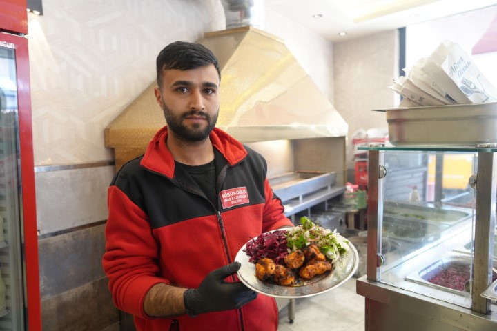  O çocuk kebap ustası oldu
