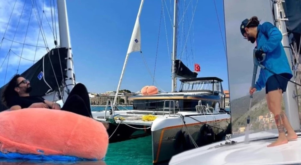 Pazarda tezgahım var karpuz satıyorum... Pazarda tezgahım var karpuz satıyorum...