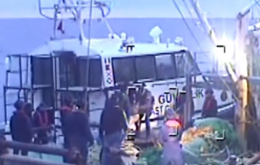 Denizde uyuşturucu operasyonu: 200 kilogram skunk ele geçirildi