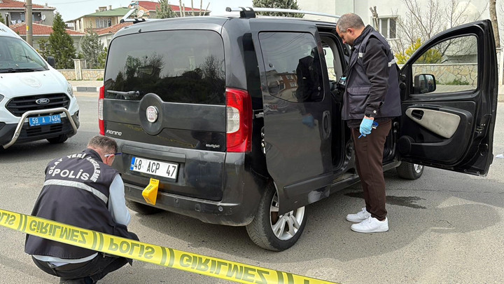 Tekirdağ'da trafikte ‘yol verme’ kavgası! Otomobili takip edip sürücüyü tabancayla vurarak yaraladı