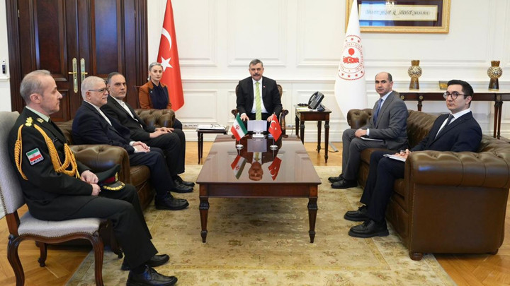 Bakan Çiftçi, İran'ın Ankara Büyükelçisi Zadeh'i makamında kabul etti