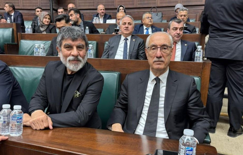 Kurtlar Vadisi'nin ‘Erdal Kömürcü’sü AK Parti Grup Toplantısına katıldı