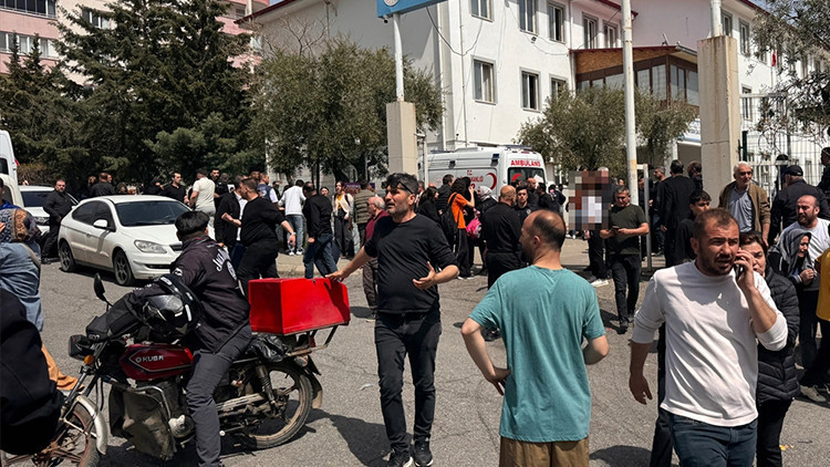 Kahramanmaraş'taki okul saldırısında ölü ve yaralılar var | Bakanlar bölgeye gidiyor