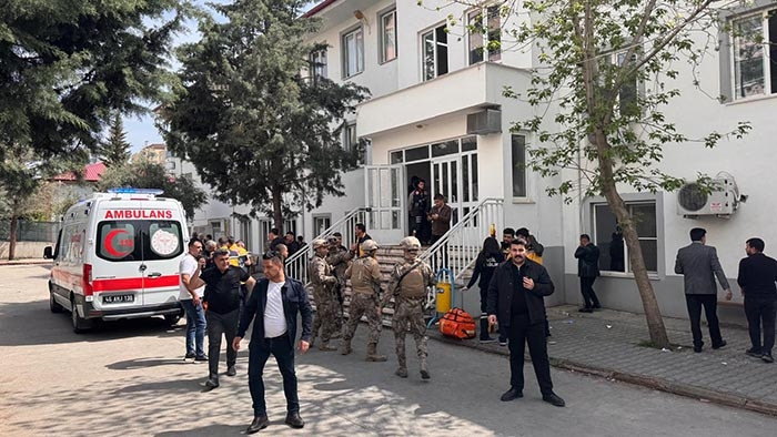 Kahramanmaraşta okula silahlı saldırı: 9 can kaybı