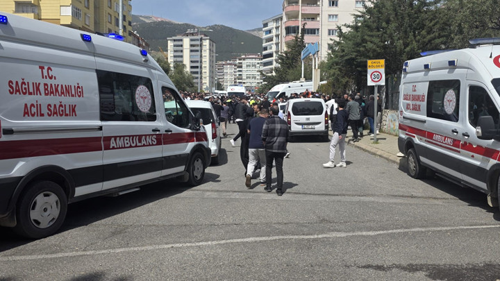 İletişim Başkanı Duran'dan Kahramanmaraş'ta okuldaki silahlı saldırıya ilişkin açıklama