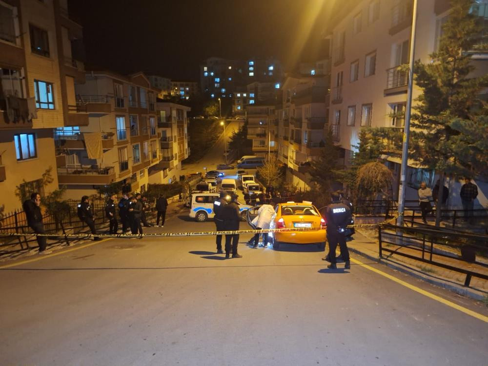 Takside çıkan tartışmada arkadaşını tabanca ile vurdu