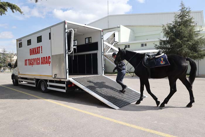  20den fazla ile gönderiliyor Jandarmanın en büyük destekçisi