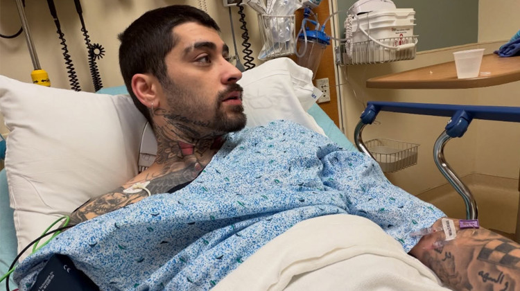 Genç şarkıcıya kötü sürpriz... Yeni albümünün çıkacağı gün gözünü hastanede açtı