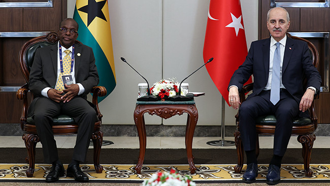 TBMM Başkanı Kurtulmuş, Gana Meclis Başkanı Bagbin ile görüştü