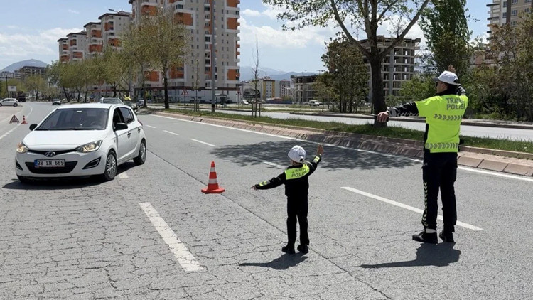 Bugün (19 Nisan) İstanbul’da trafiğe kapalı yollar 2026 || İstanbul’da bugün hangi yollar kapalı, alternatif güzergahlar neler