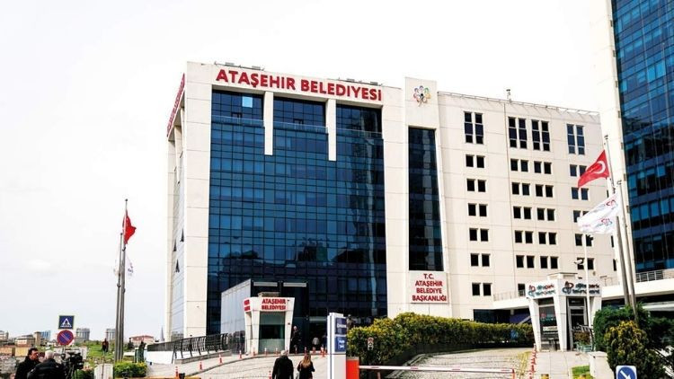 Ataşehir Belediyesi’ne gece operasyonu… Başkan adıgüzel’e gözaltı