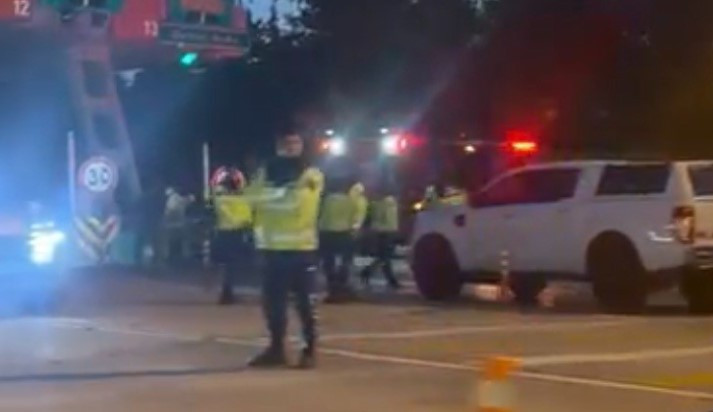 İzmir'de feci kaza: Sürücü yanan araçta hayatını kaybetti