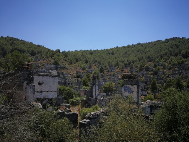 Türkiyenin en güzel yerlerinden biri UNESCOnun sembol ilan ettiği hayalet köy dronla görüntülendi