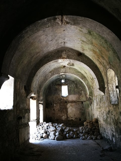 Türkiyenin en güzel yerlerinden biri UNESCOnun sembol ilan ettiği hayalet köy dronla görüntülendi