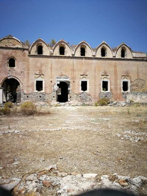 Türkiyenin en güzel yerlerinden biri UNESCOnun sembol ilan ettiği hayalet köy dronla görüntülendi