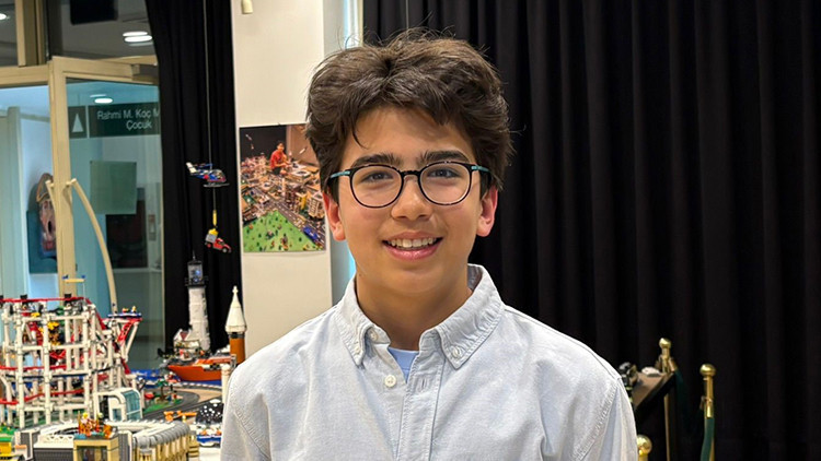 Ortaokul öğrencisi legoyla tasarladı: Müzede sergileniyor