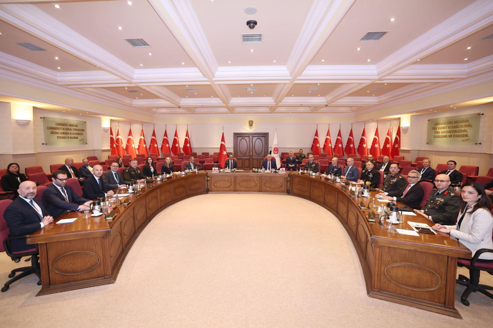 Milli Savunma Bakanı Güler, ABD-Türkiye İş Konseyi heyetini kabul etti