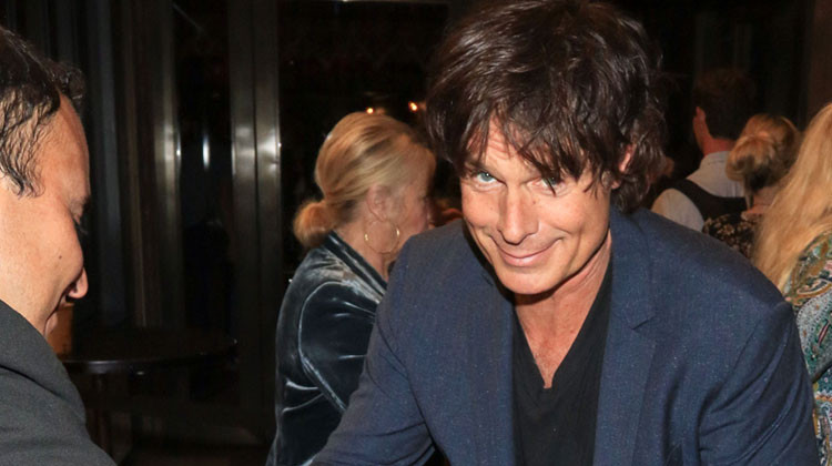 Yeni filminin gösterime girdiğini bile göremeyecek... Ünlü oyuncudan acı haber geldi: 57 yaşında kalp krizinden öldü